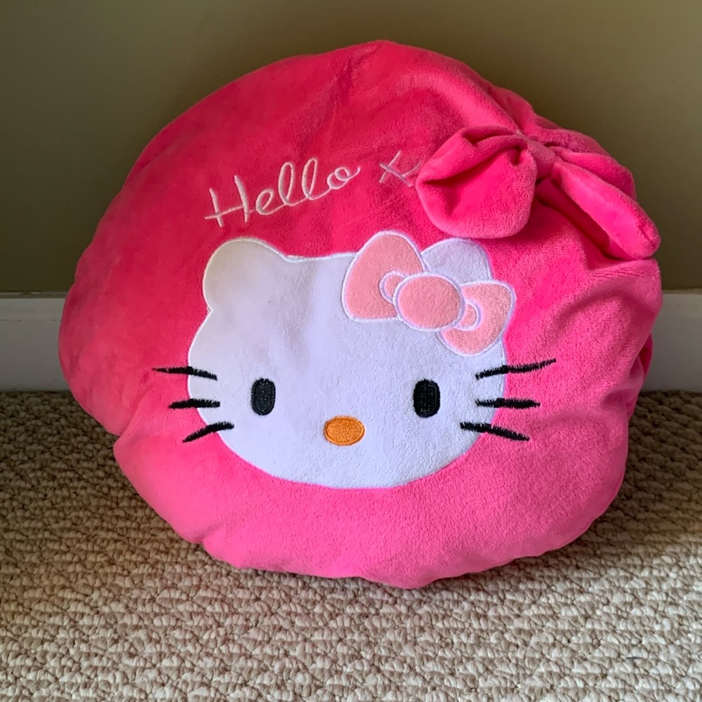 Hello Kitty Decorative Round Pink Pillow Plushie Hand-warmer